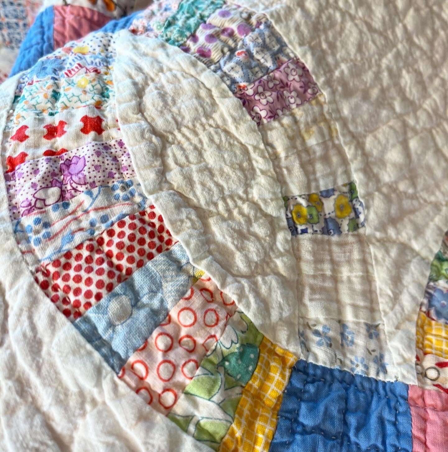 Small Pieced Double Wedding Ring Quilt