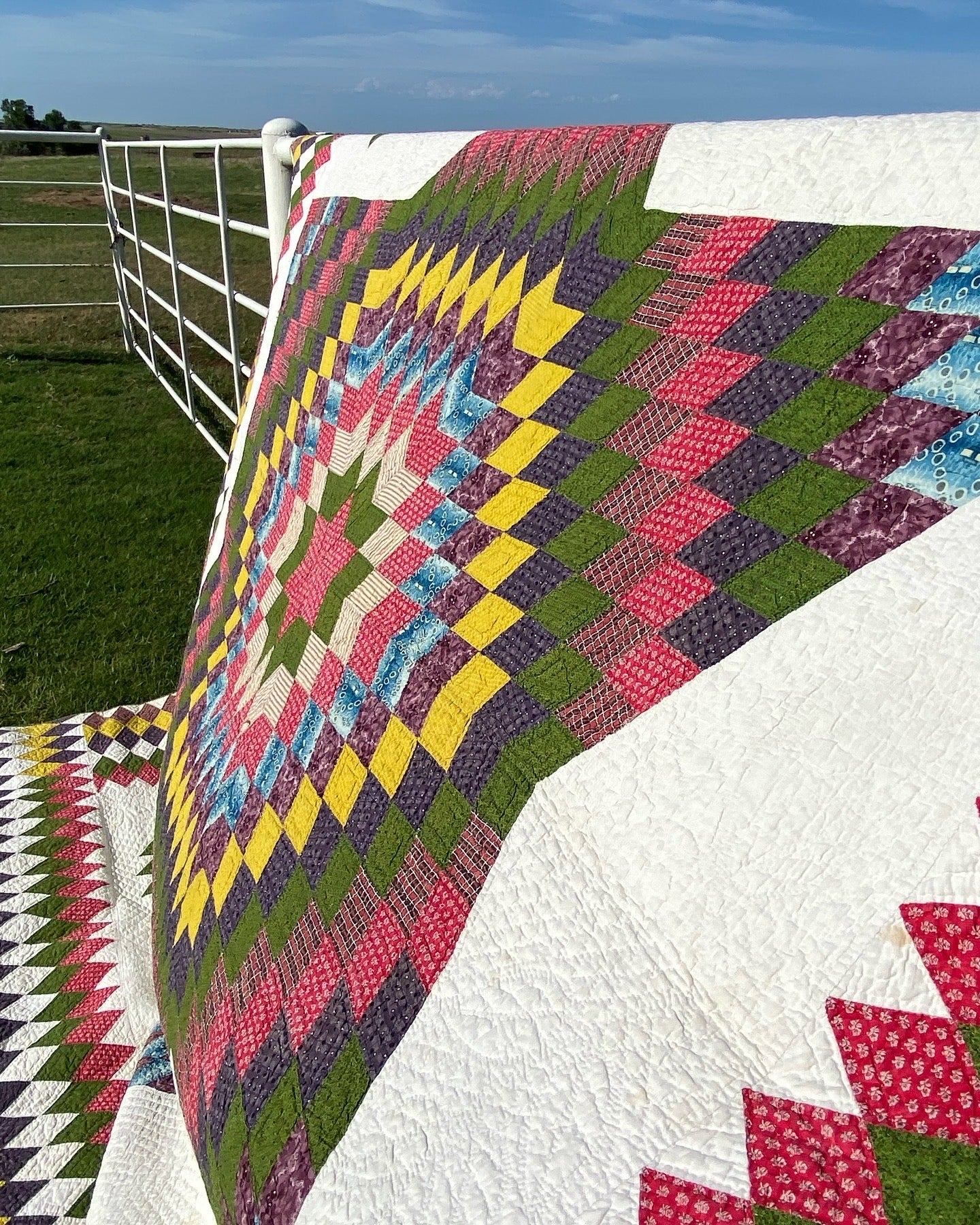 Circa 1850’s Blazing Stars Quilt with Diamonds Border