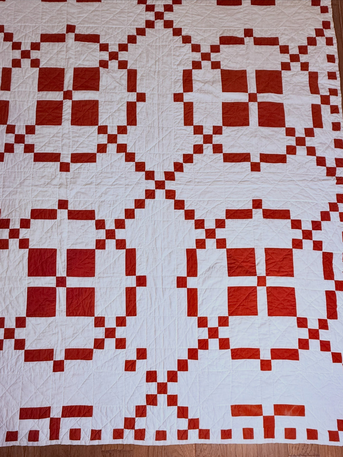 Red and White Burgoyne Surrounded Quilt With Blocks Border
