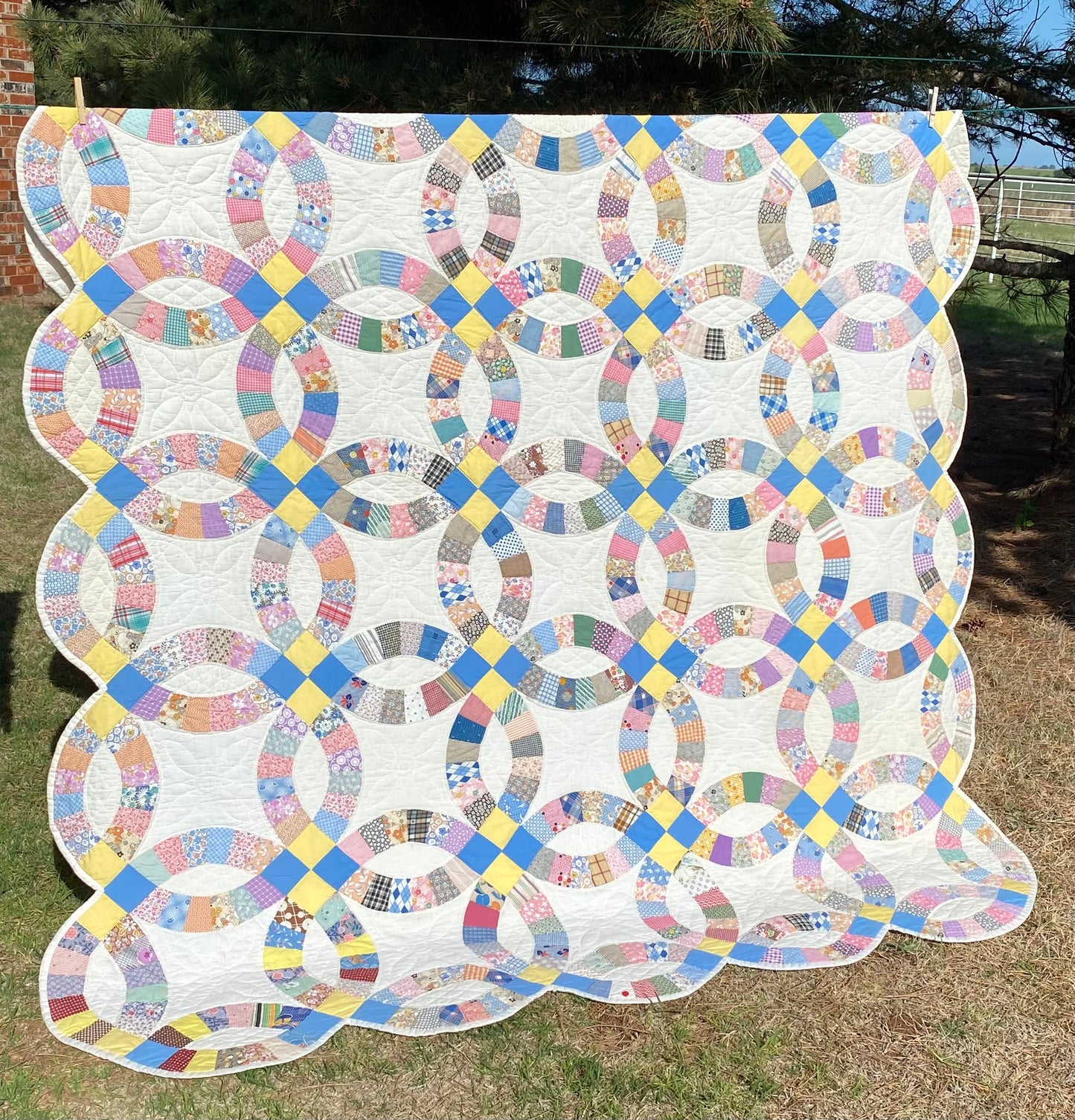 Vintage Double Wedding Ring Quilt