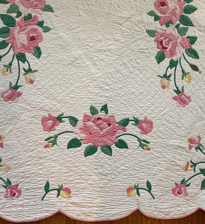 The Graceful Rose Applique Quilt