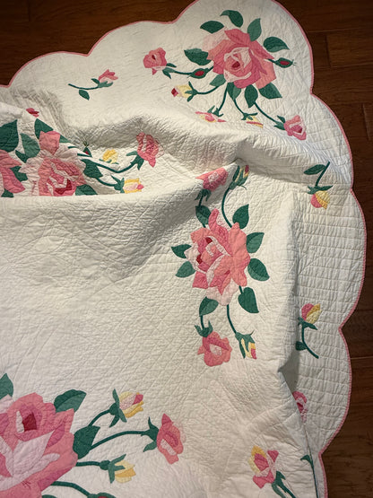 The Graceful Rose Applique Quilt