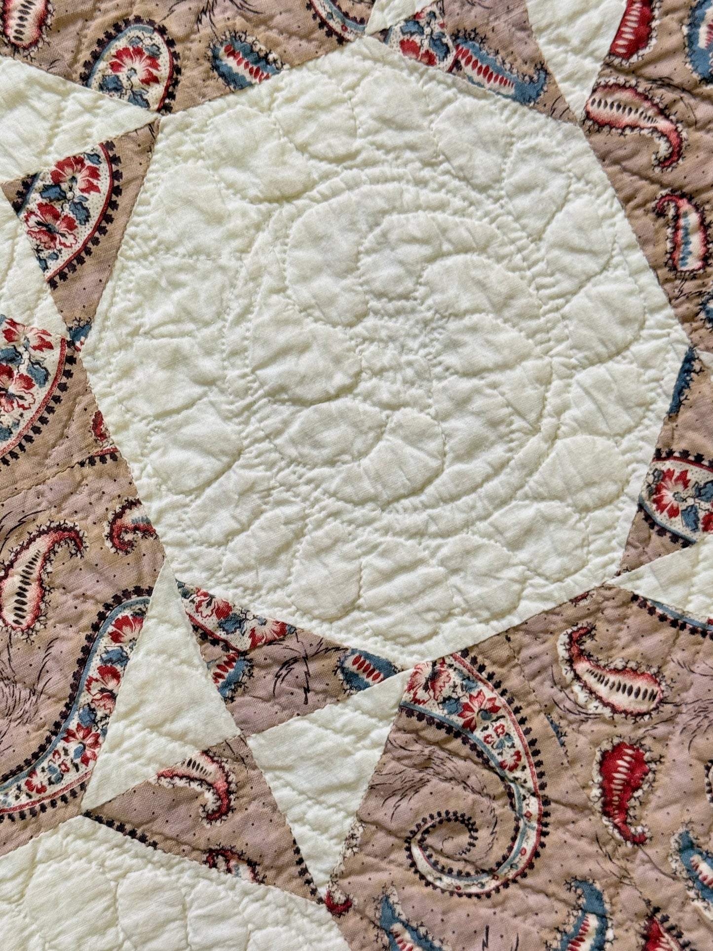 A Standout Chintz Octagons Quilt with Border