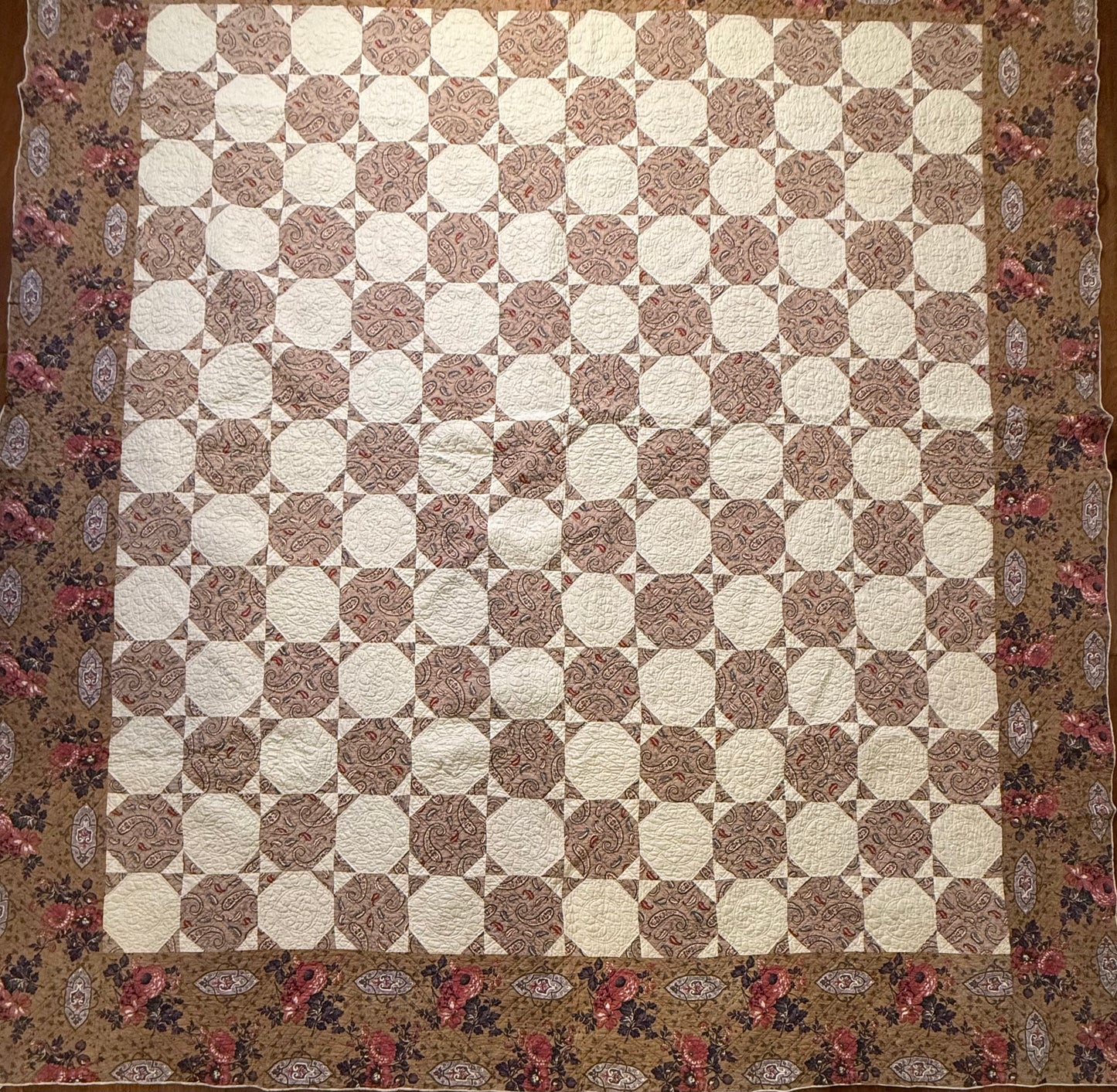 A Standout Chintz Octagons Quilt with Border