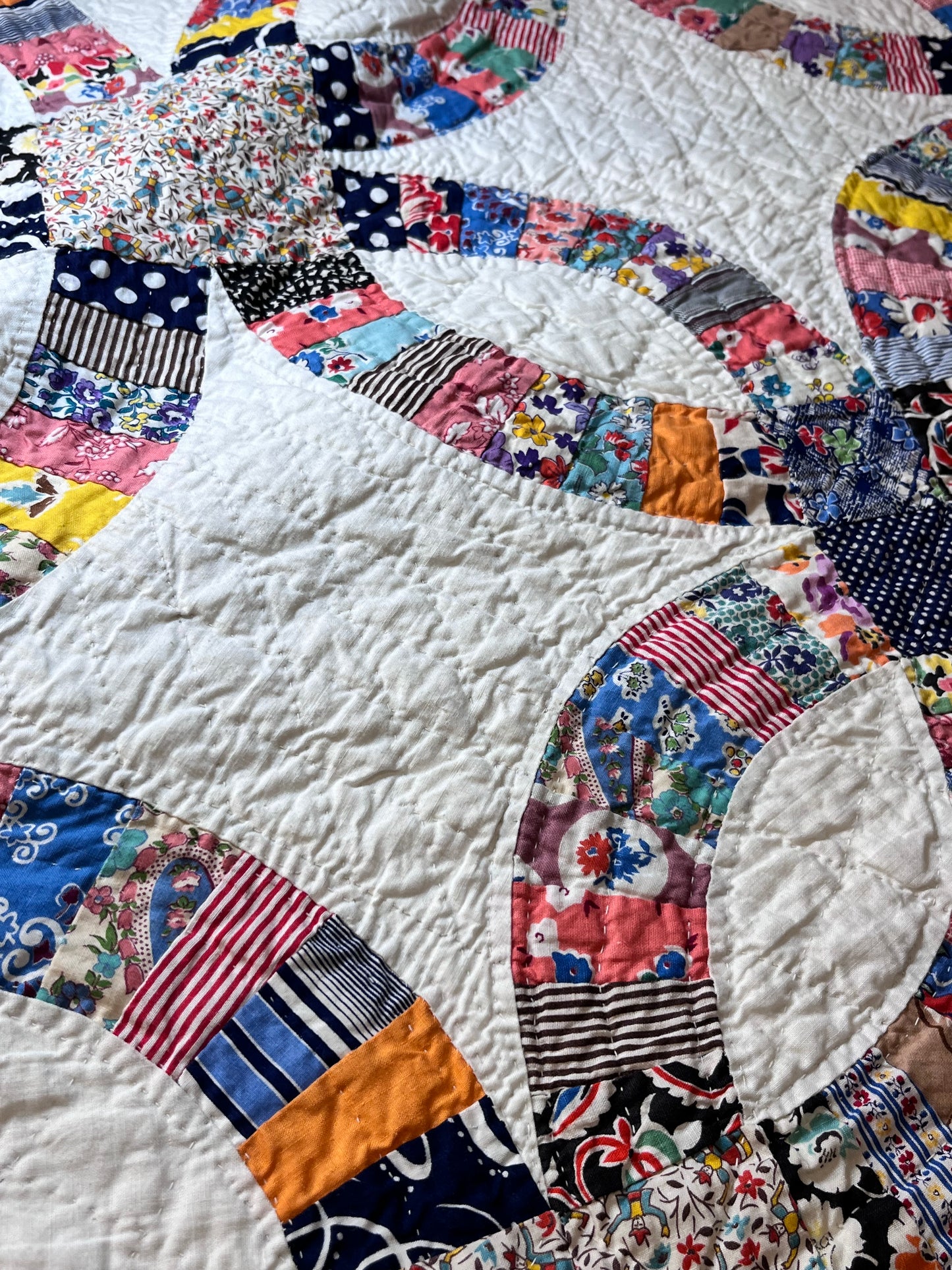 Scrappy Double Wedding Ring Quilt