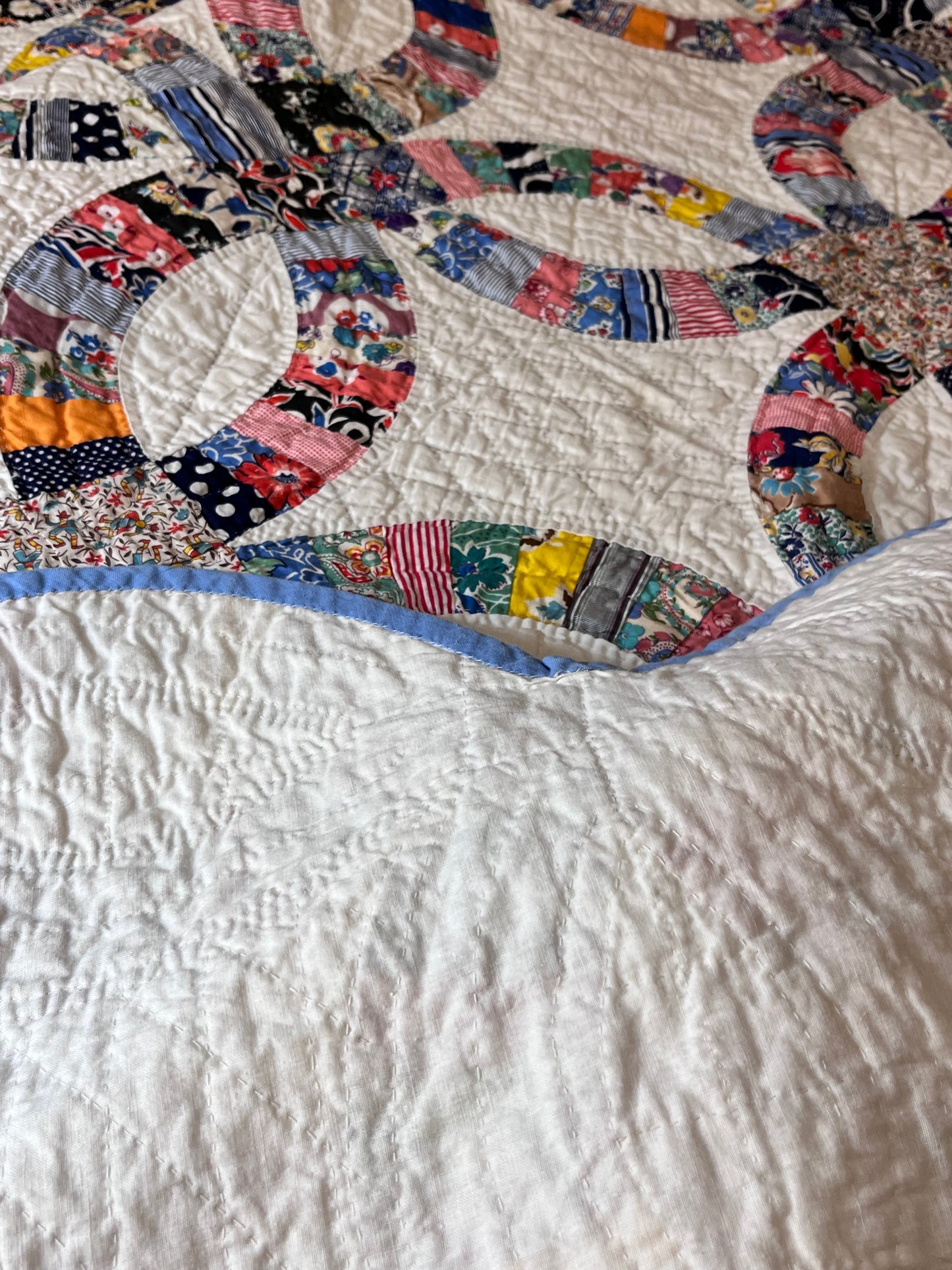 Scrappy Double Wedding Ring Quilt