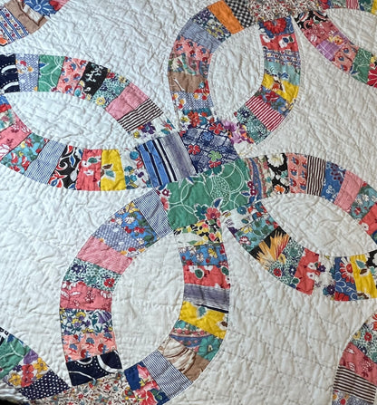 Scrappy Double Wedding Ring Quilt