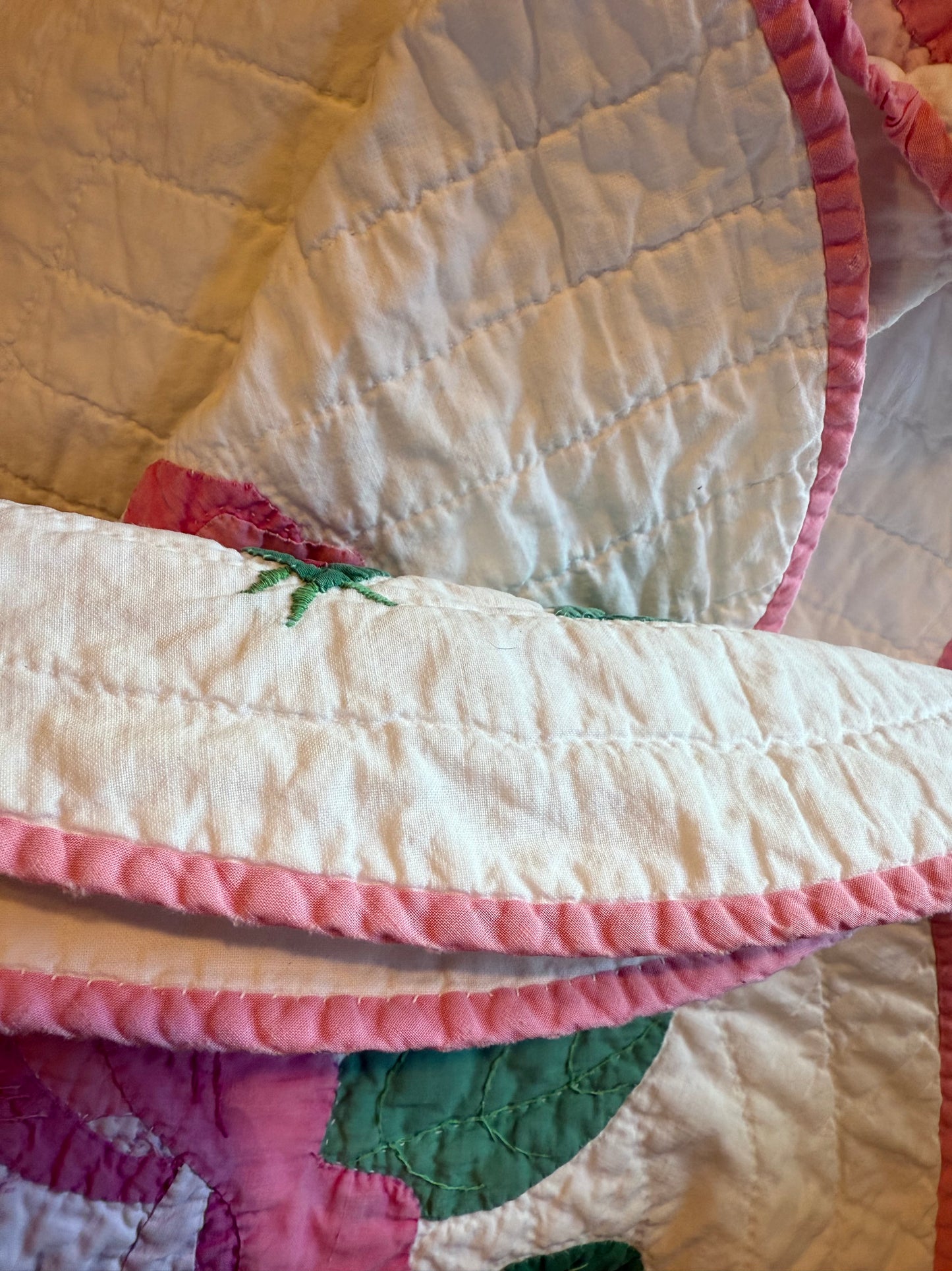 The Graceful Rose Applique Quilt