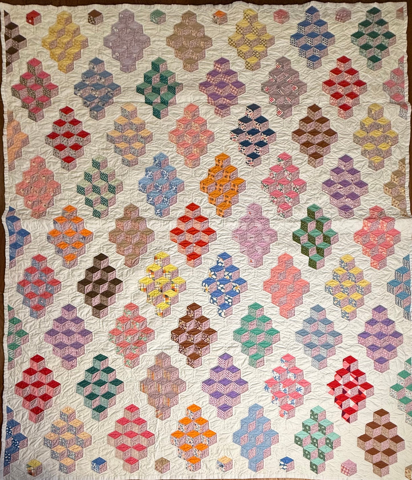 Graphic Tumbling Blocks of Cubes Quilt