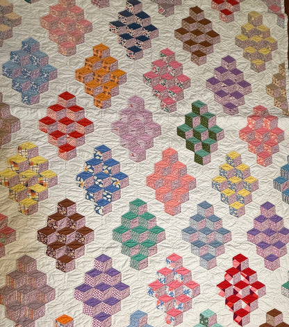 Graphic Tumbling Blocks of Cubes Quilt