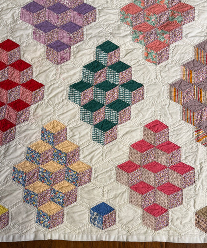 Graphic Tumbling Blocks of Cubes Quilt