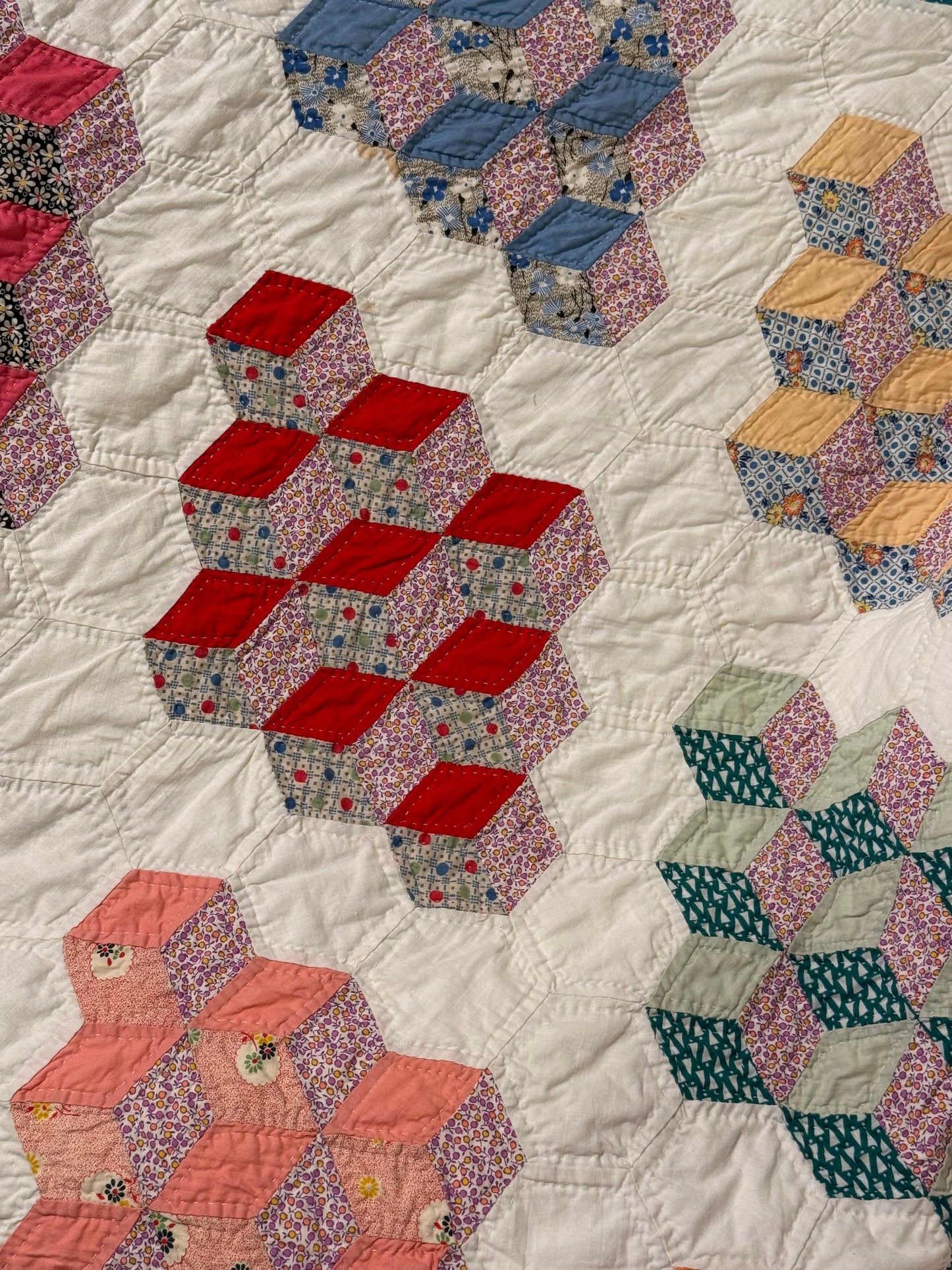 Graphic Tumbling Blocks of Cubes Quilt