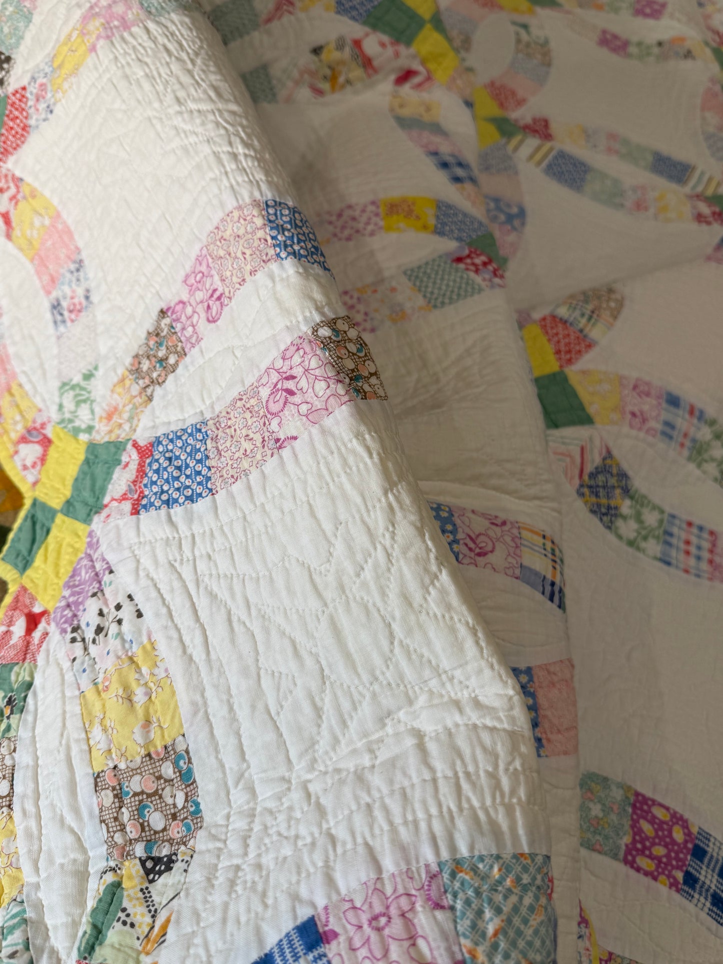 Classic Double Wedding Ring Patchwork Quilt