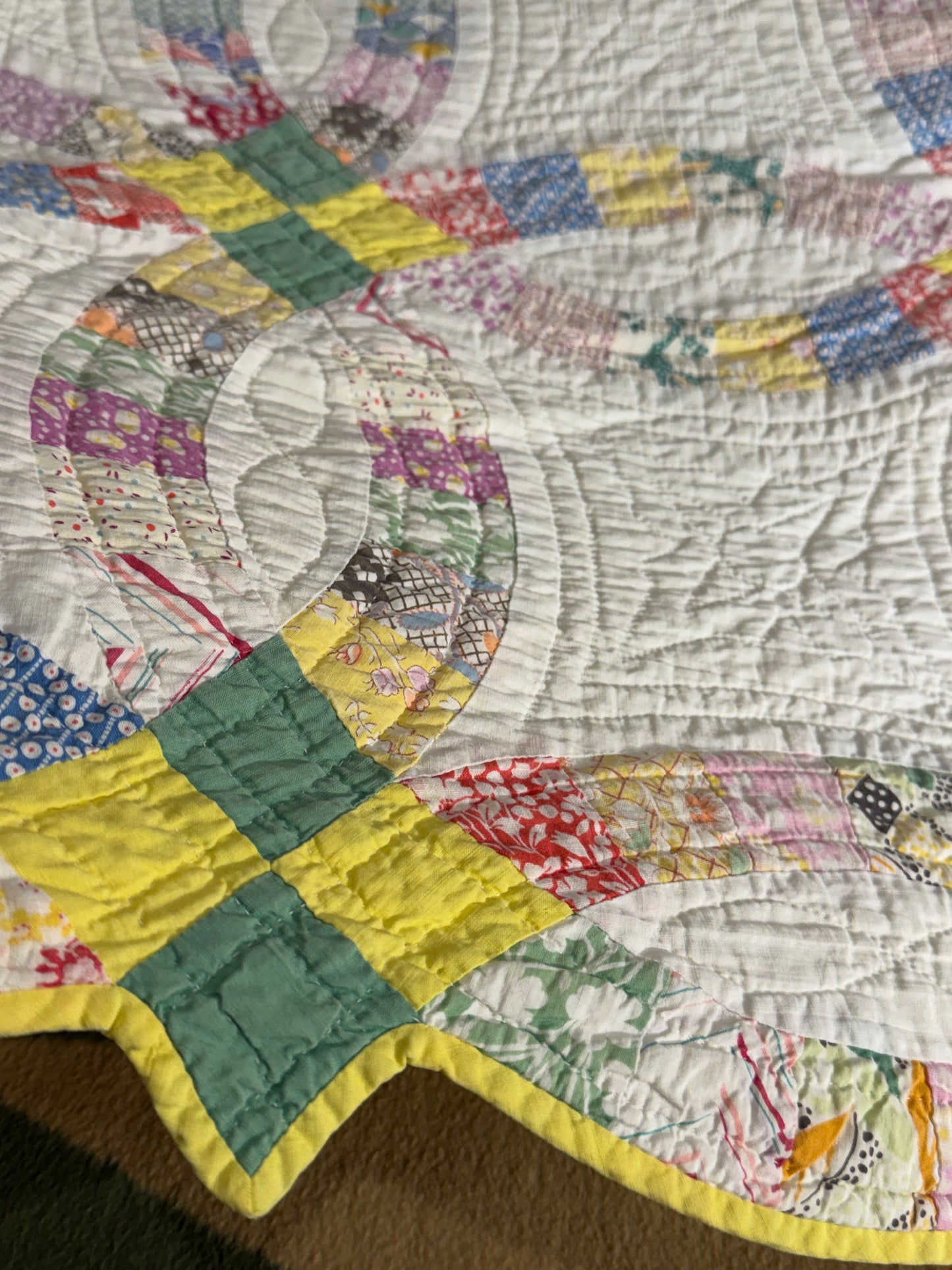 Classic Double Wedding Ring Patchwork Quilt