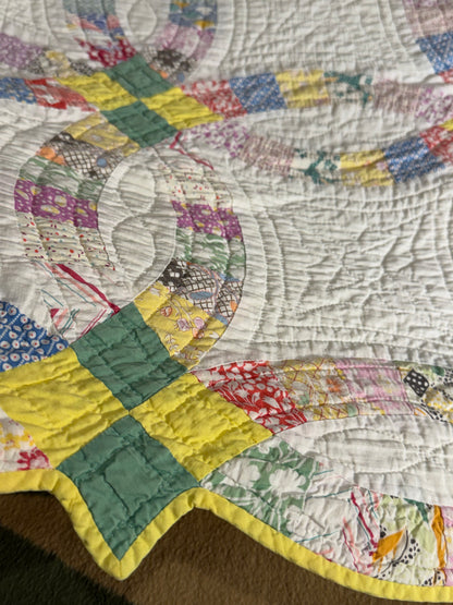 Classic Double Wedding Ring Patchwork Quilt