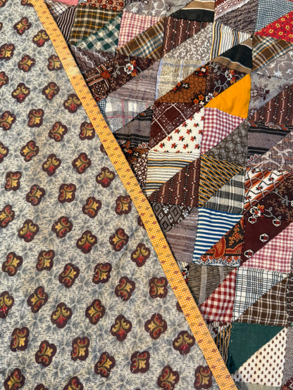 Outstanding Half Square Triangles 4 Block Early Quilt with Zig Zag Border