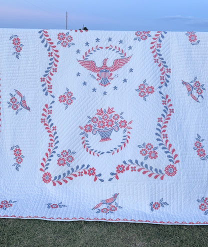 Vintage Americana Eagle Bicentennial Quilt