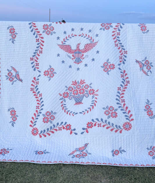 Vintage Americana Eagle Bicentennial Quilt