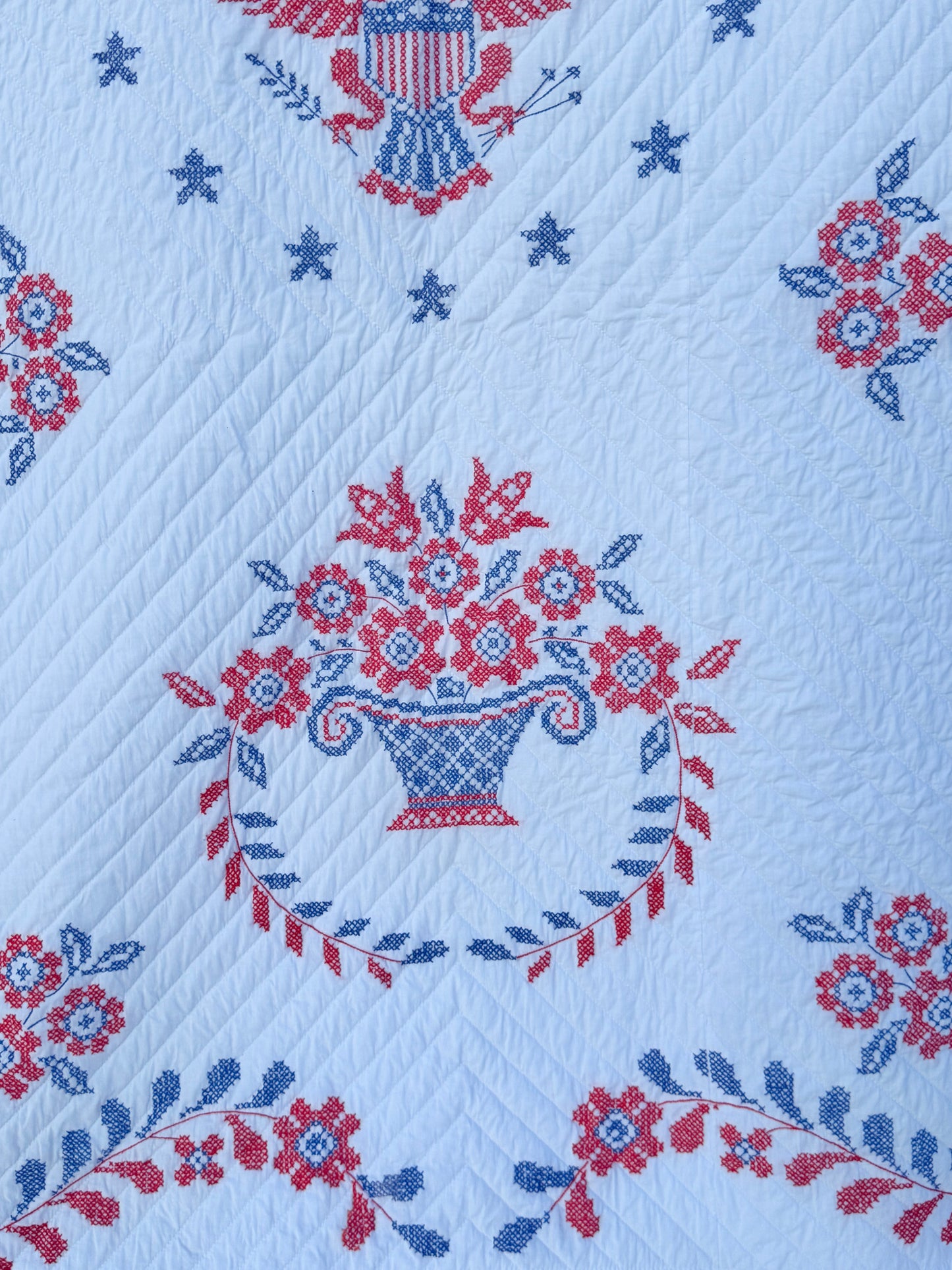 Vintage Americana Eagle Bicentennial Quilt