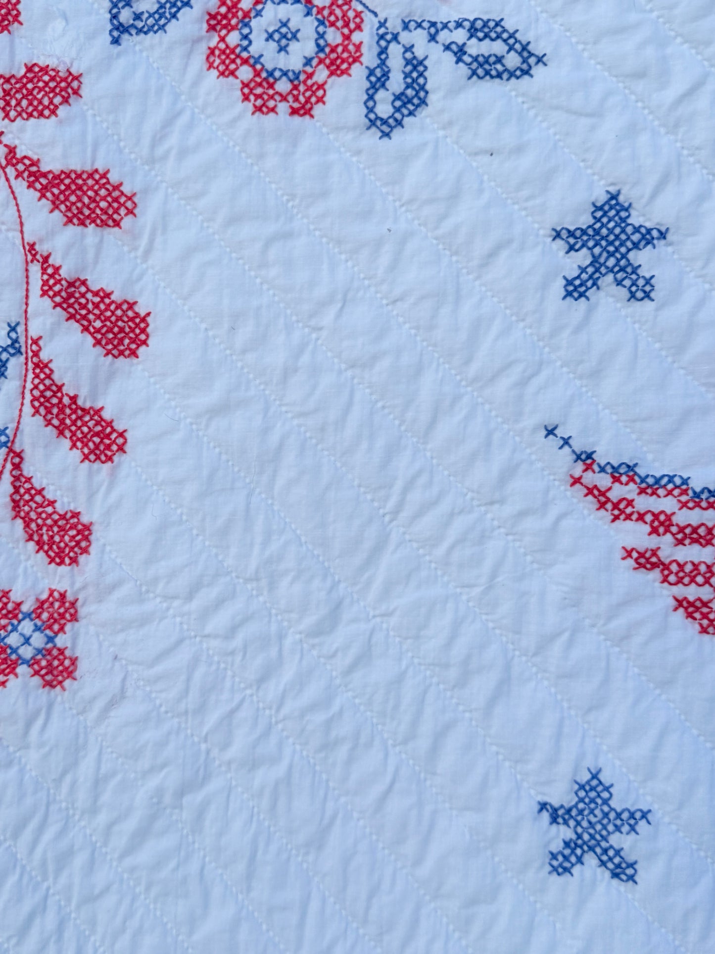 Vintage Americana Eagle Bicentennial Quilt
