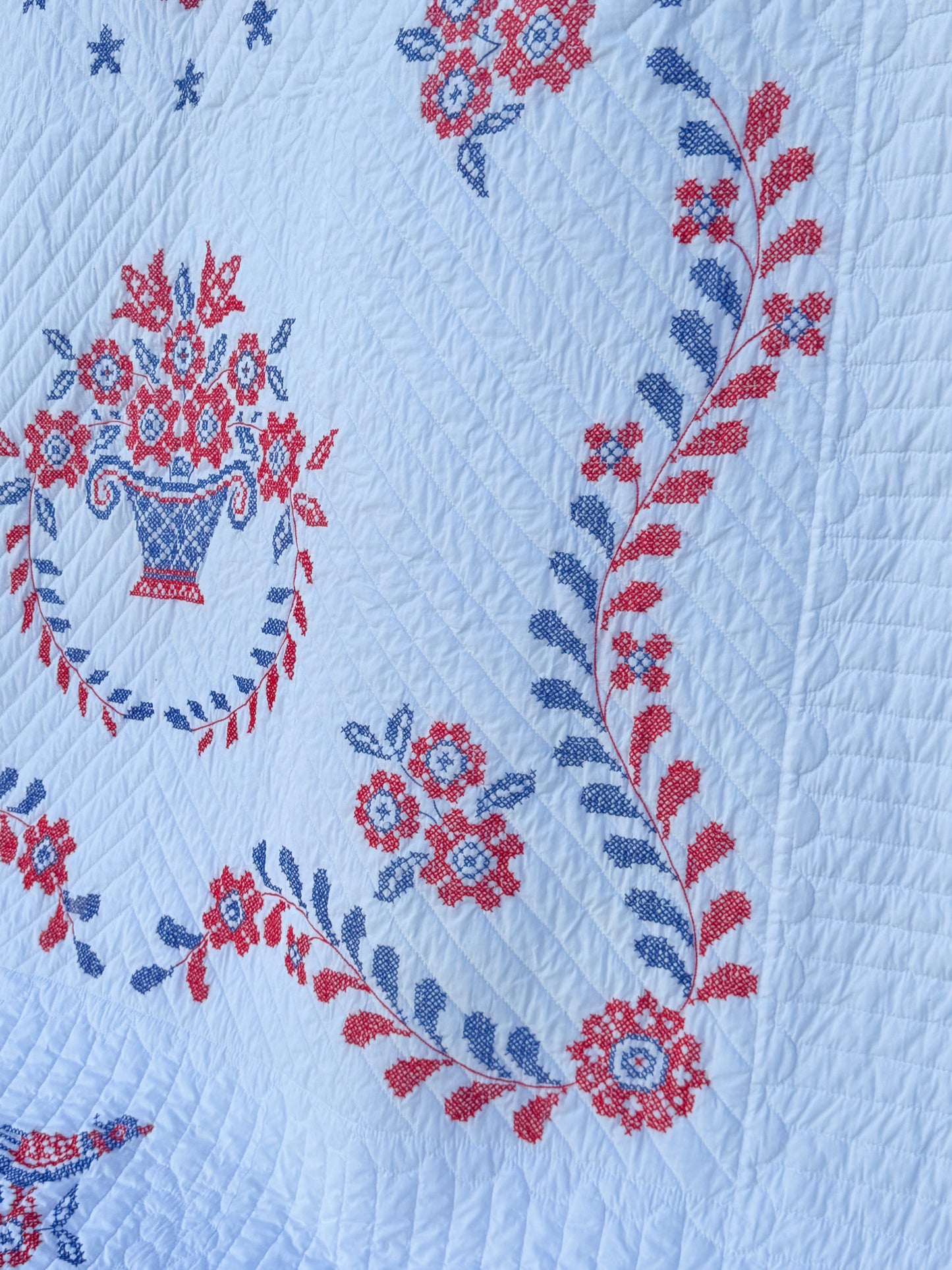 Vintage Americana Eagle Bicentennial Quilt