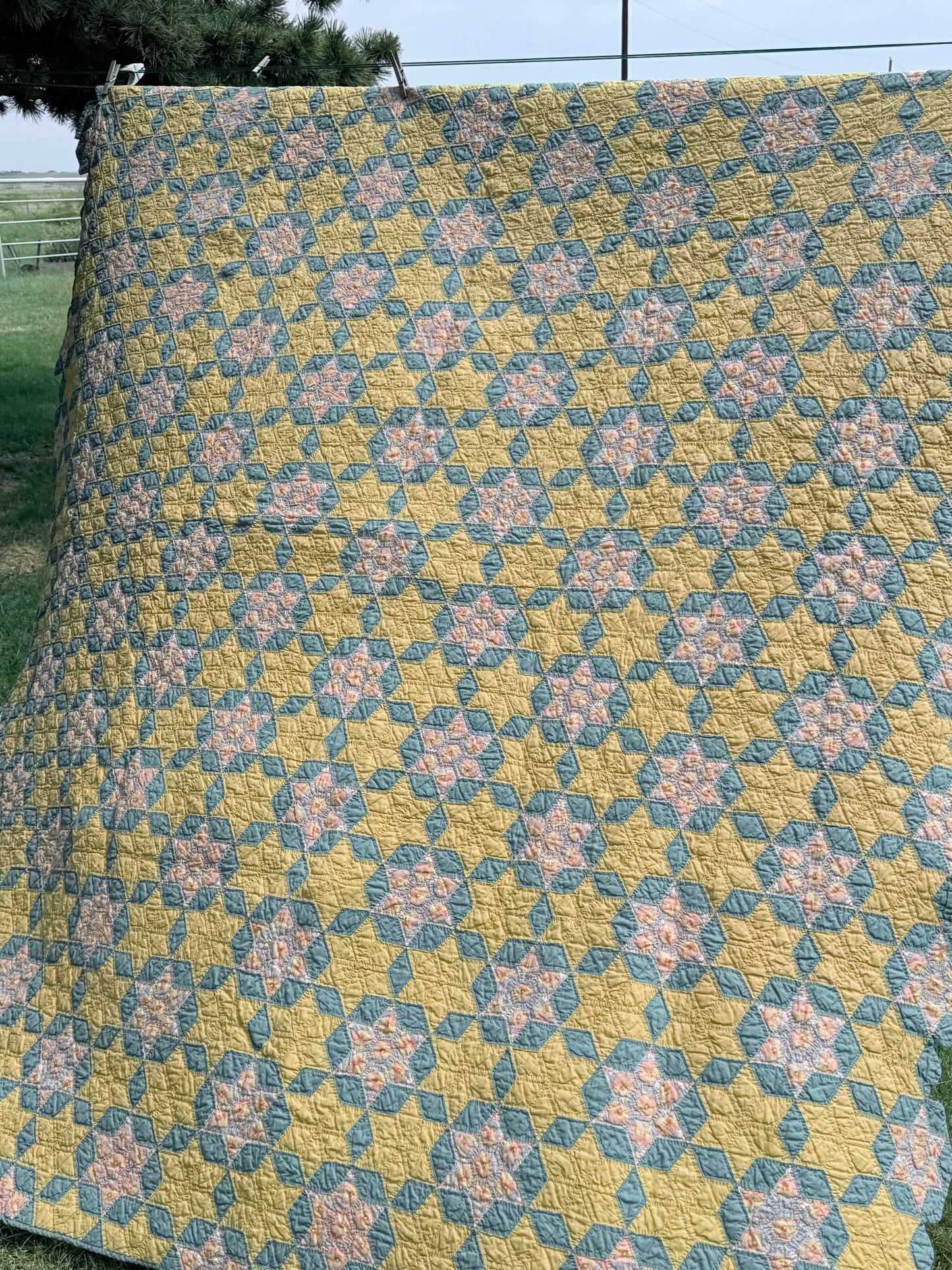 Small Scale Hexagonal 6 Point Stars Quilt
