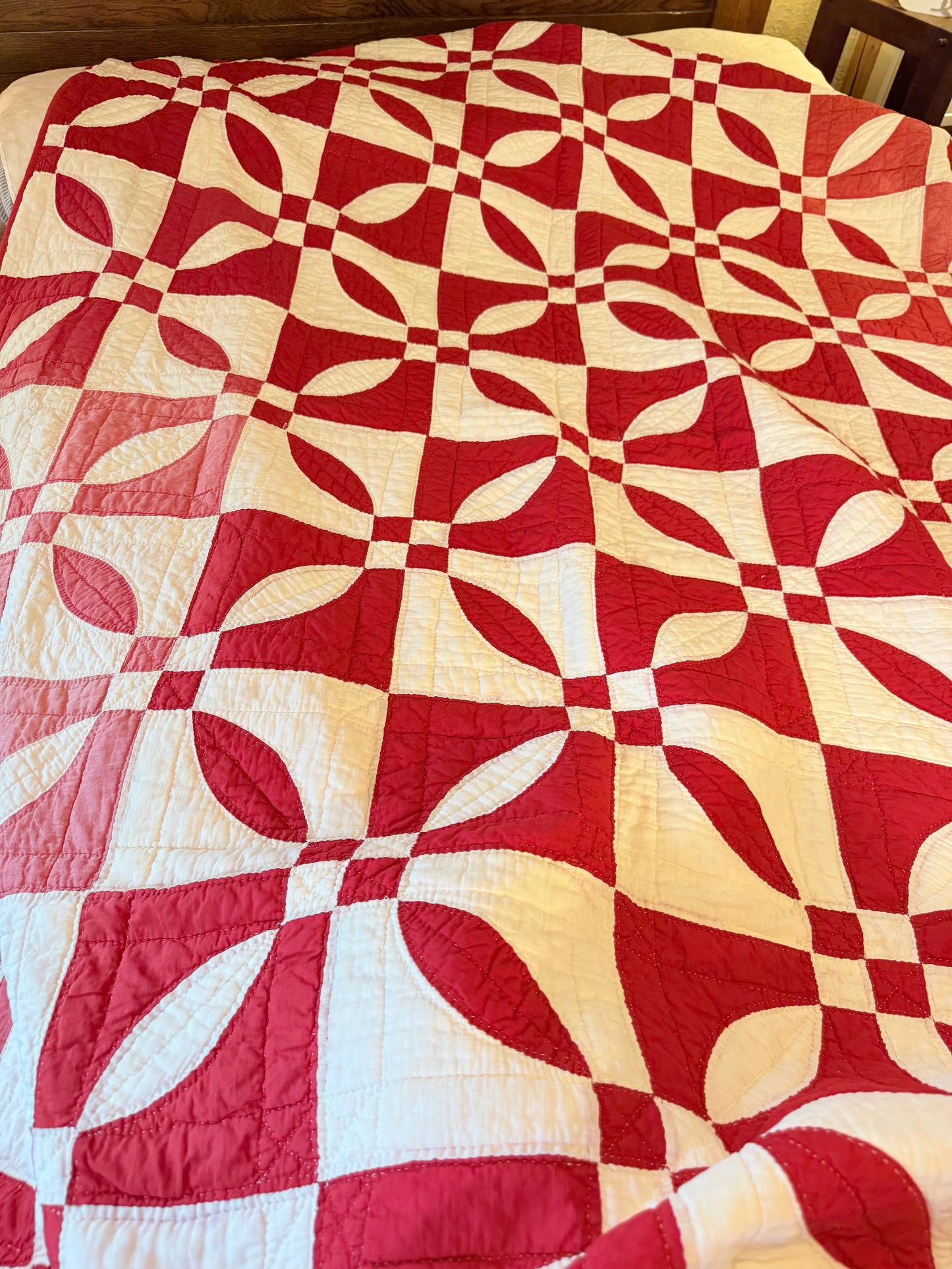 Red and White Rose Dream Quilt