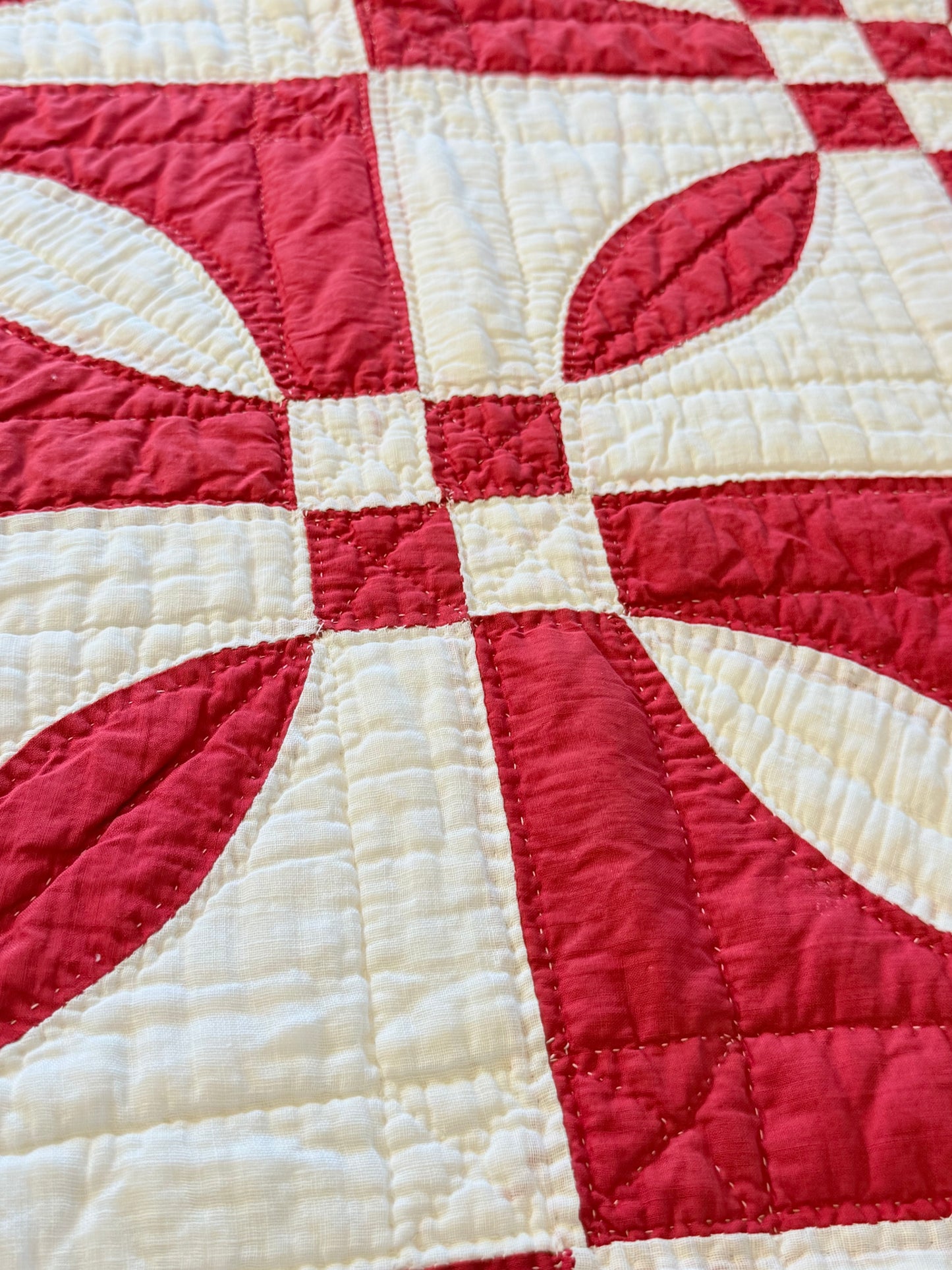 Red and White Rose Dream Quilt