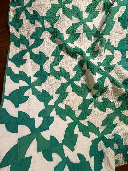 Green and White Drunkards Path Quilt