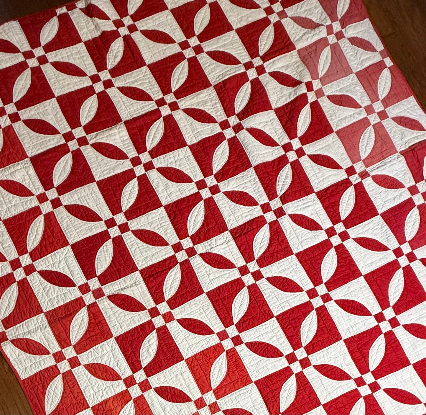 Red and White Rose Dream Quilt