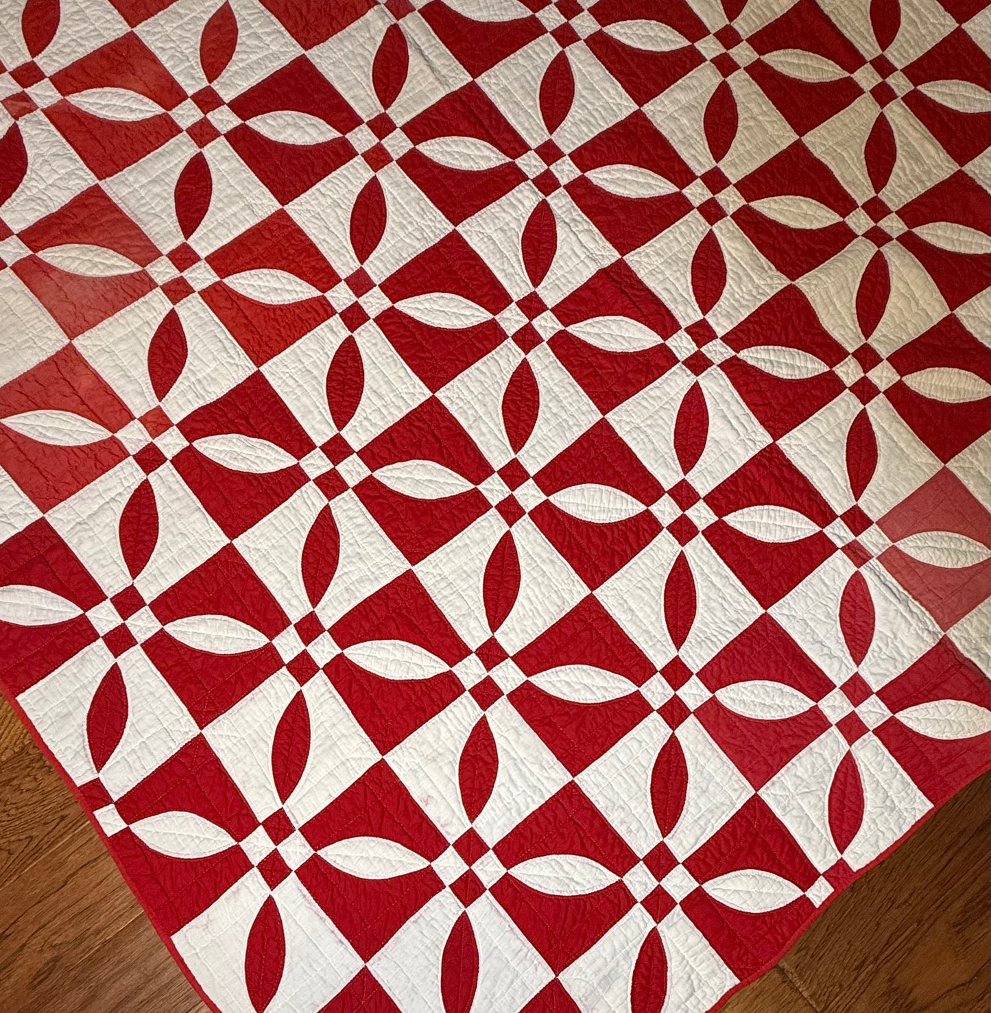 Red and White Rose Dream Quilt