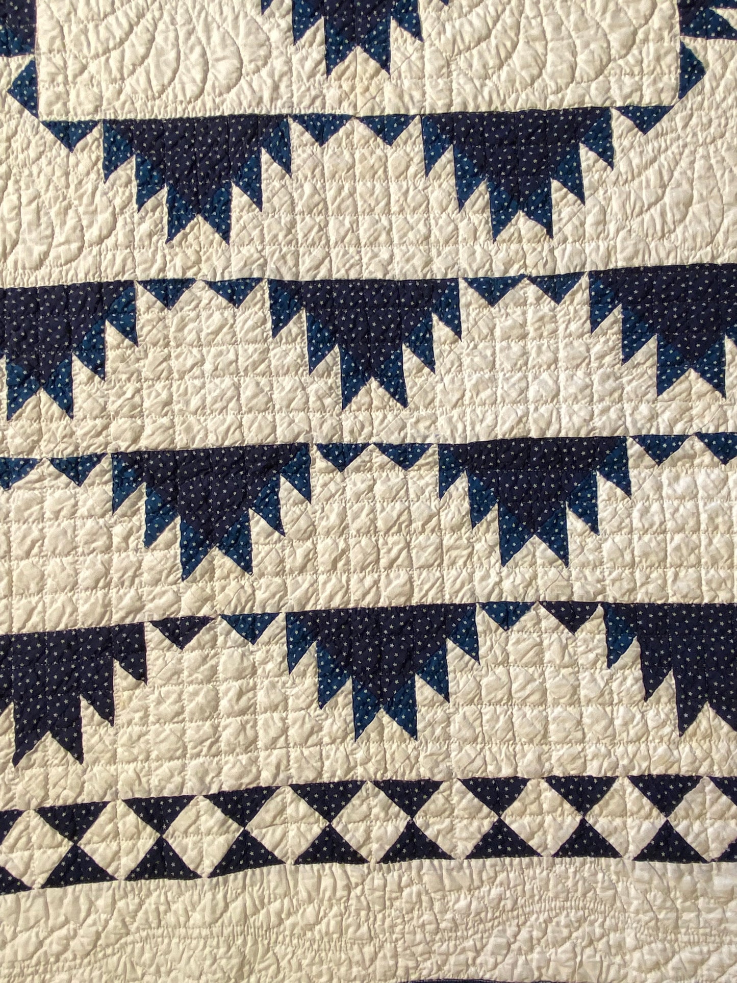 Indigo Delectable Mountains Quilt with Border