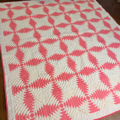 Pineapple Log Cabin Quilt in Pink