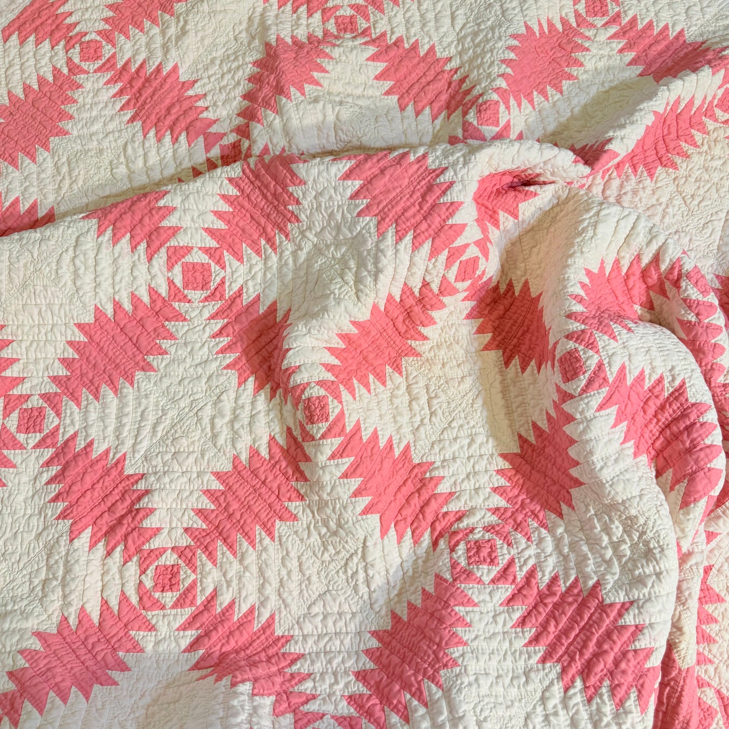 Pineapple Log Cabin Quilt in Pink