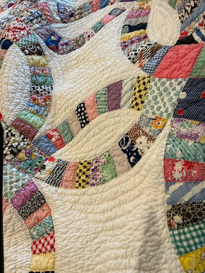 Sweet Double Wedding Ring Quilt