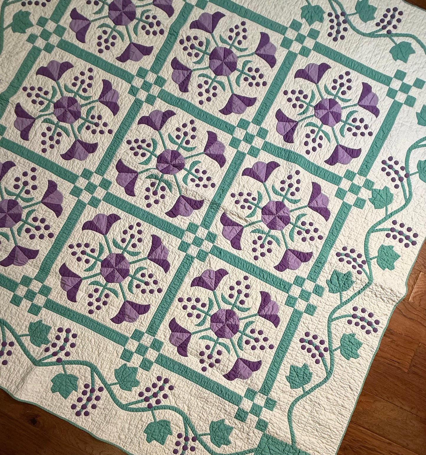 Delightful 9 Block Honeysuckle Quilt