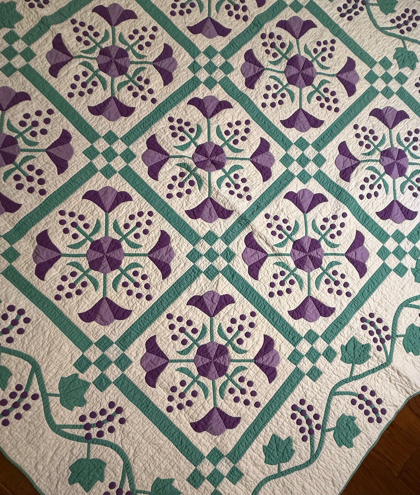 Delightful 9 Block Honeysuckle Quilt