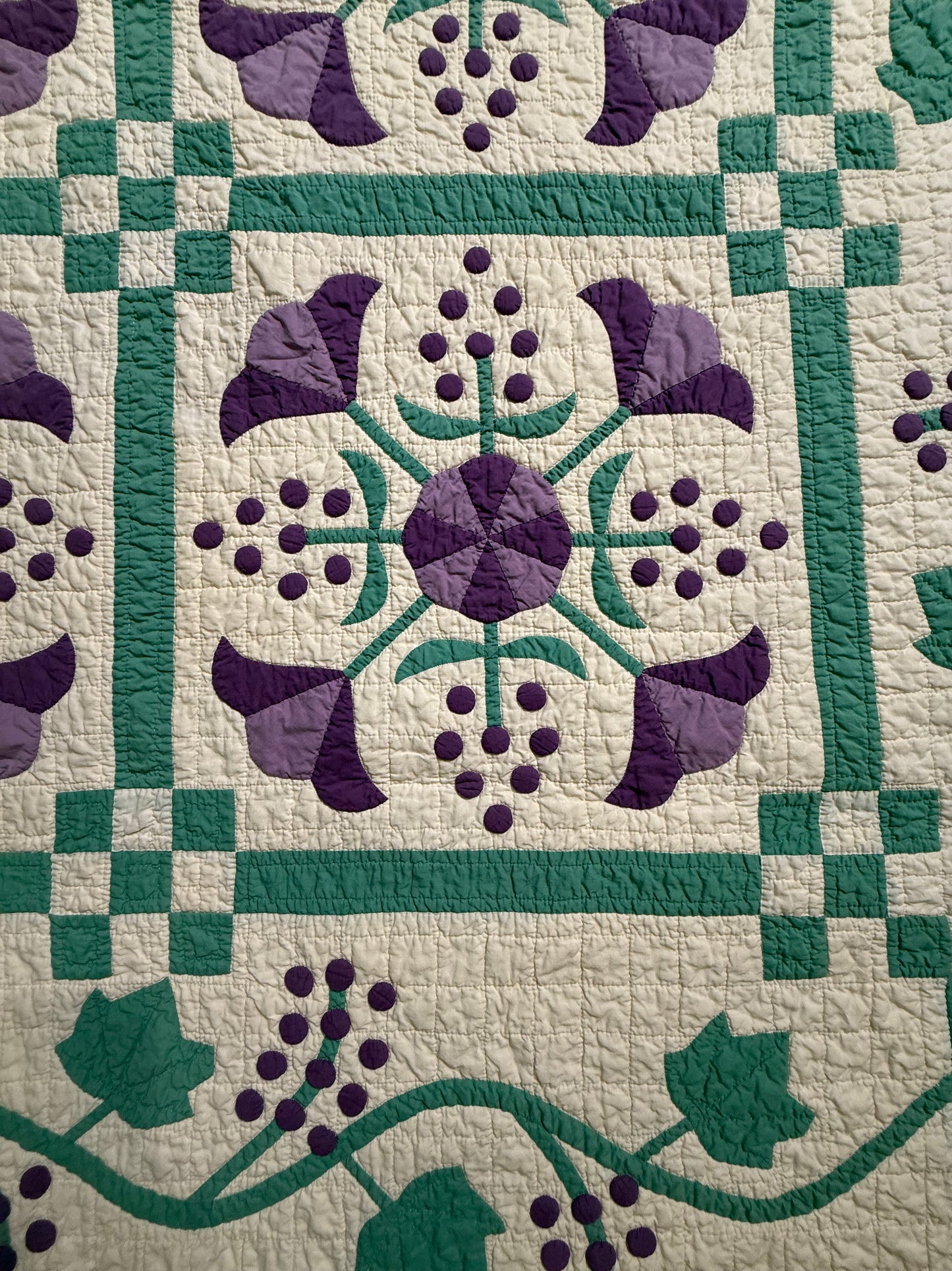 Delightful 9 Block Honeysuckle Quilt