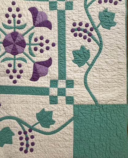 Delightful 9 Block Honeysuckle Quilt