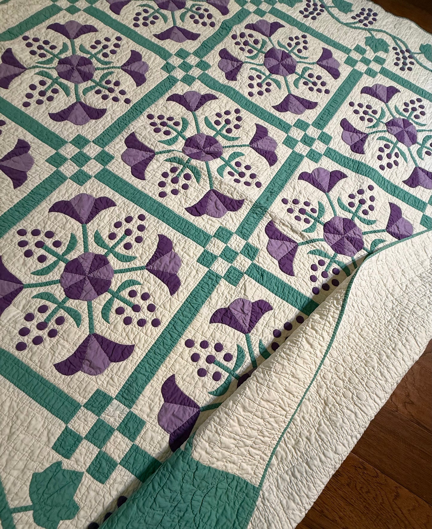 Delightful 9 Block Honeysuckle Quilt
