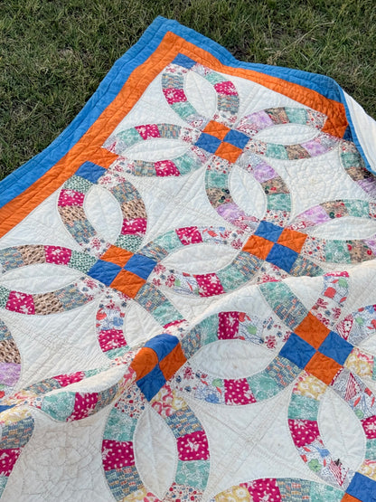 Colorful Double Wedding Ring Quilt