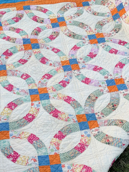 Colorful Double Wedding Ring Quilt