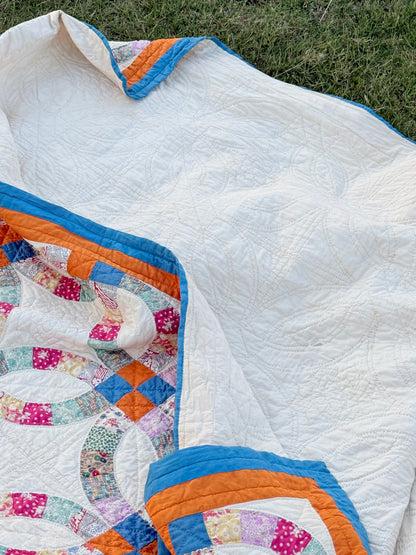 Colorful Double Wedding Ring Quilt