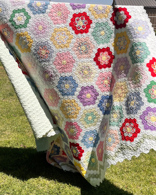 Sweet  Flower Garden Quilt with Border