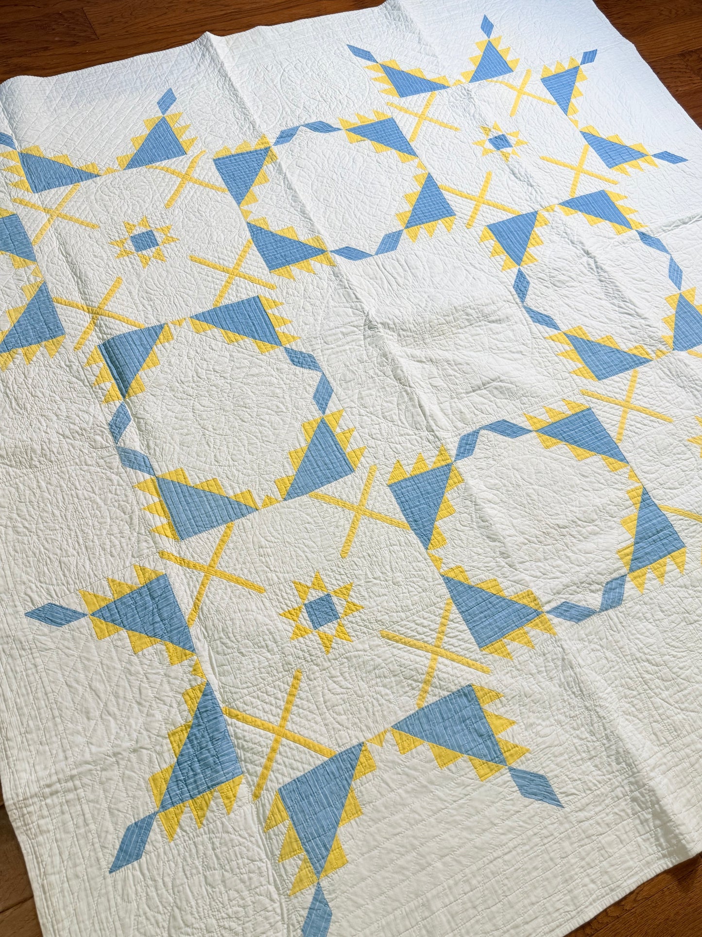 Fine Unique Feathered Stars with Mini Stars Quilt