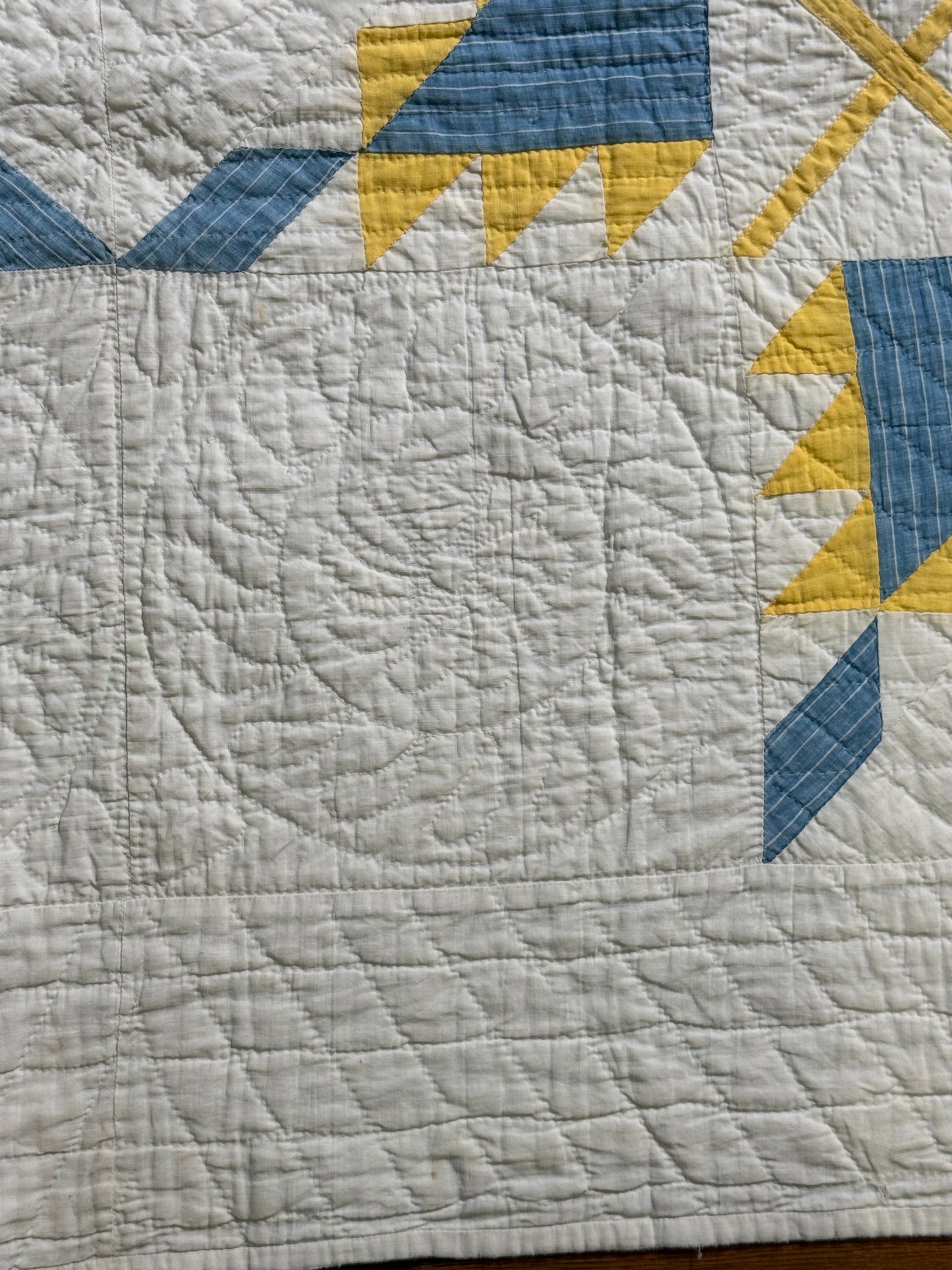 Fine Unique Feathered Stars with Mini Stars Quilt