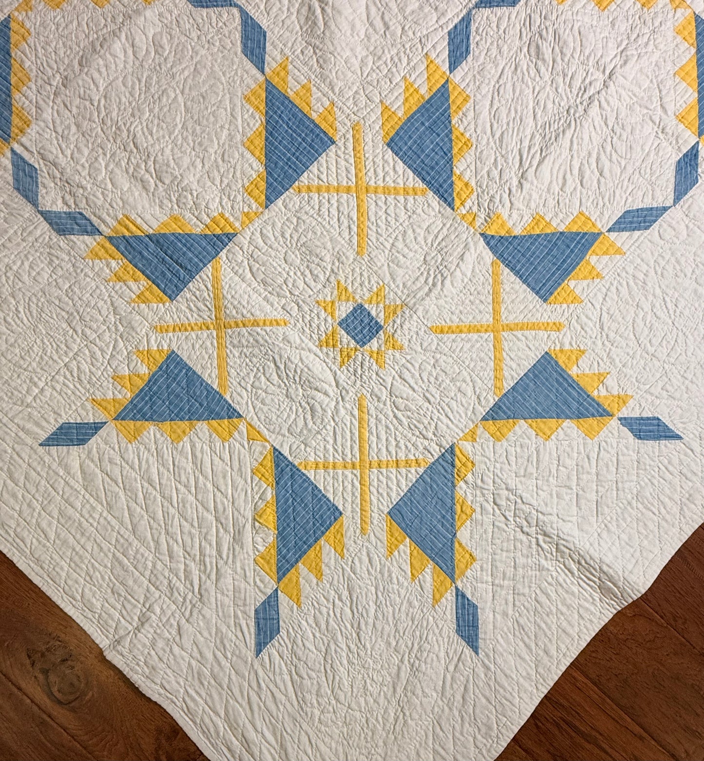 Fine Unique Feathered Stars with Mini Stars Quilt