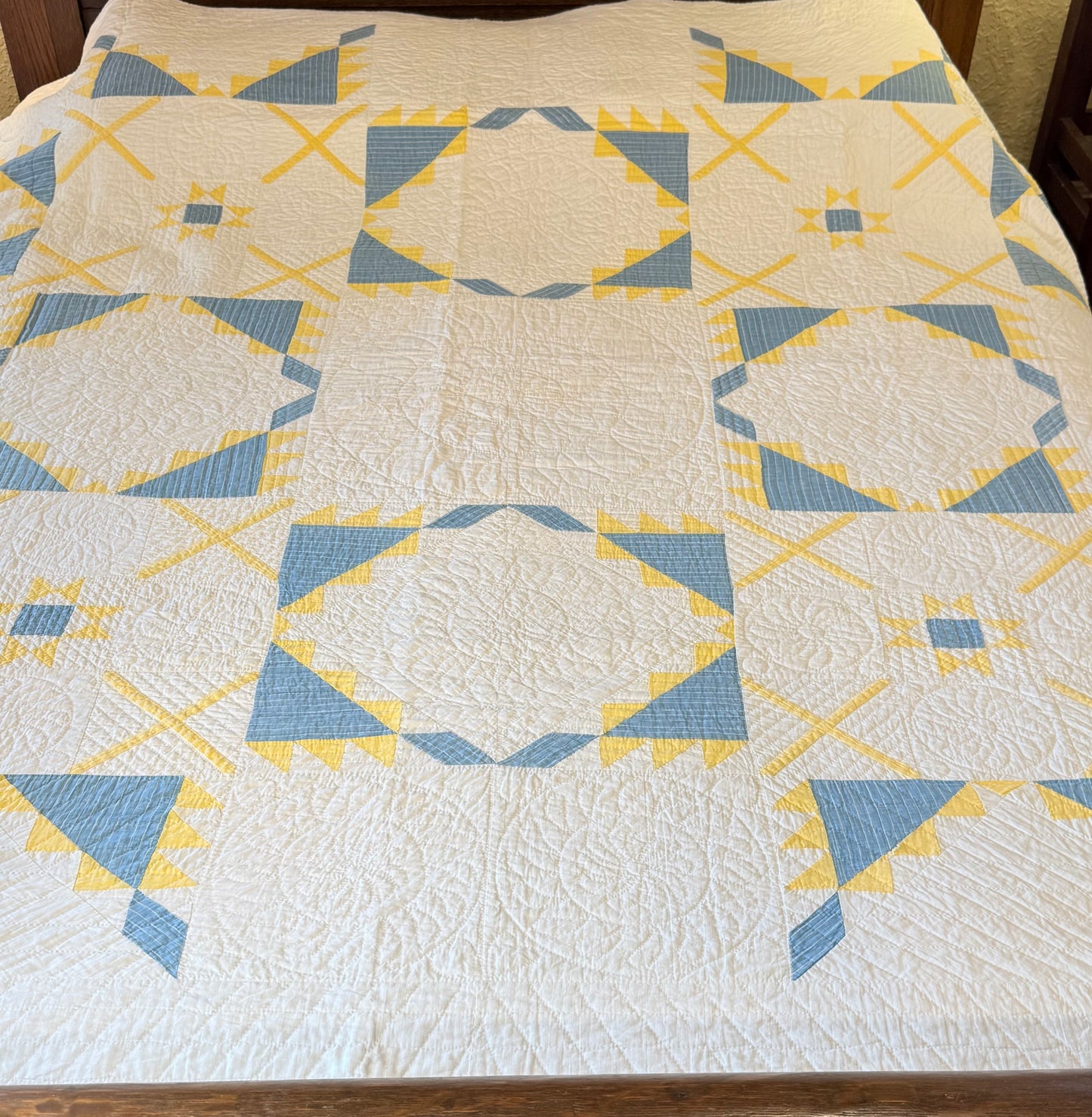 Fine Unique Feathered Stars with Mini Stars Quilt