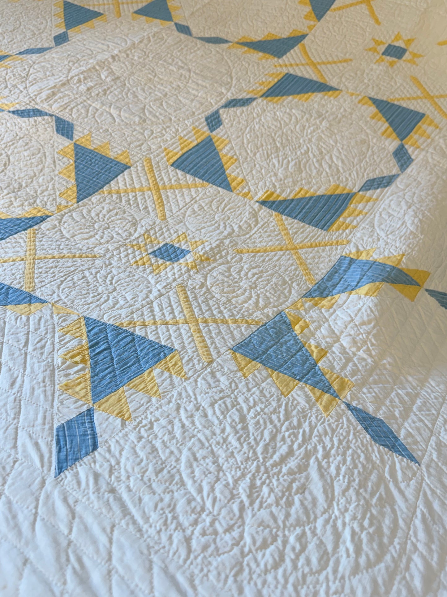 Fine Unique Feathered Stars with Mini Stars Quilt