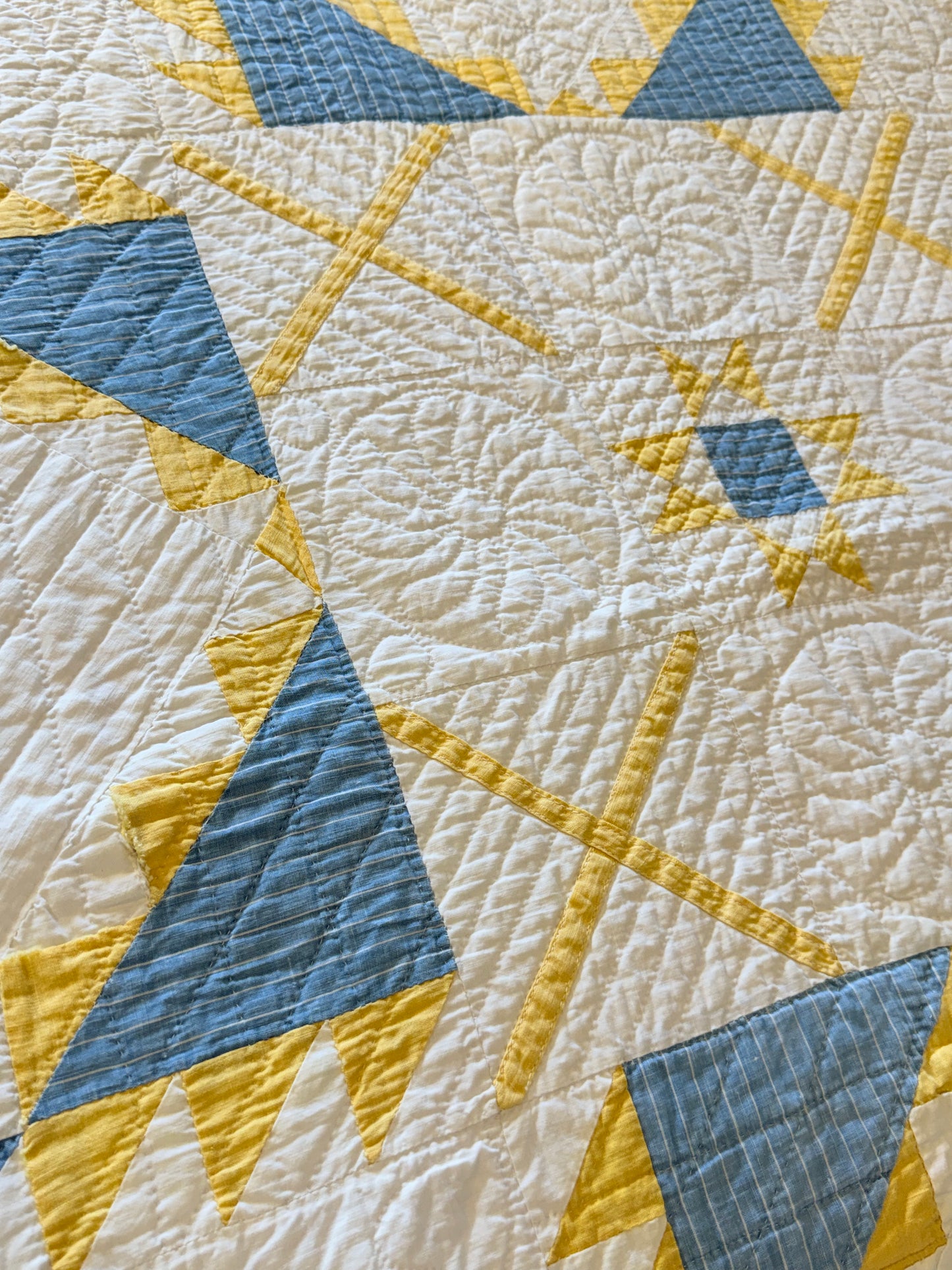 Fine Unique Feathered Stars with Mini Stars Quilt